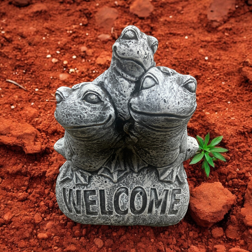 Concrete Welcome Frog’s £10